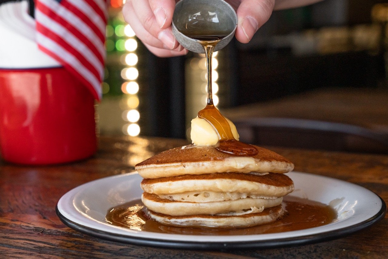 DCK BURGER_Cafe da manha original pancakes_Foto_BelleRibeiro-16 Large